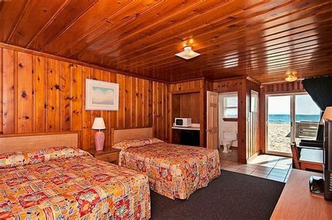 Dolphin oceanfront motel - Laundry facilities. Spacious balcony. Central Heating (No A/C) View All. 1 Bedroom Suites. 2 Bedroom Suites. Penthouses. Dolphin Bay Resort & Spa offers the comforts of your own home with Pismo Beach hotel …